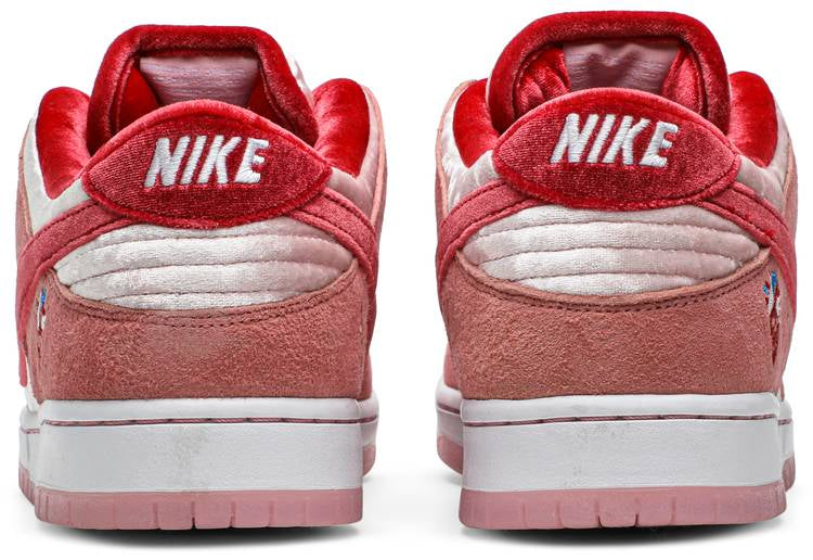 StrangeLove x Dunk Low SB 'Valentine's Day' CT2552-800
