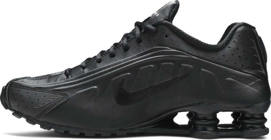 Shox R4 'Triple Black' 104265-044