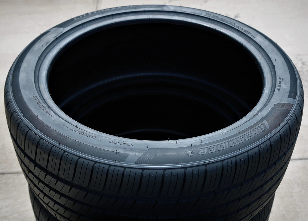 2(2) On 255/35ZR20 97W XL AS high performance tires