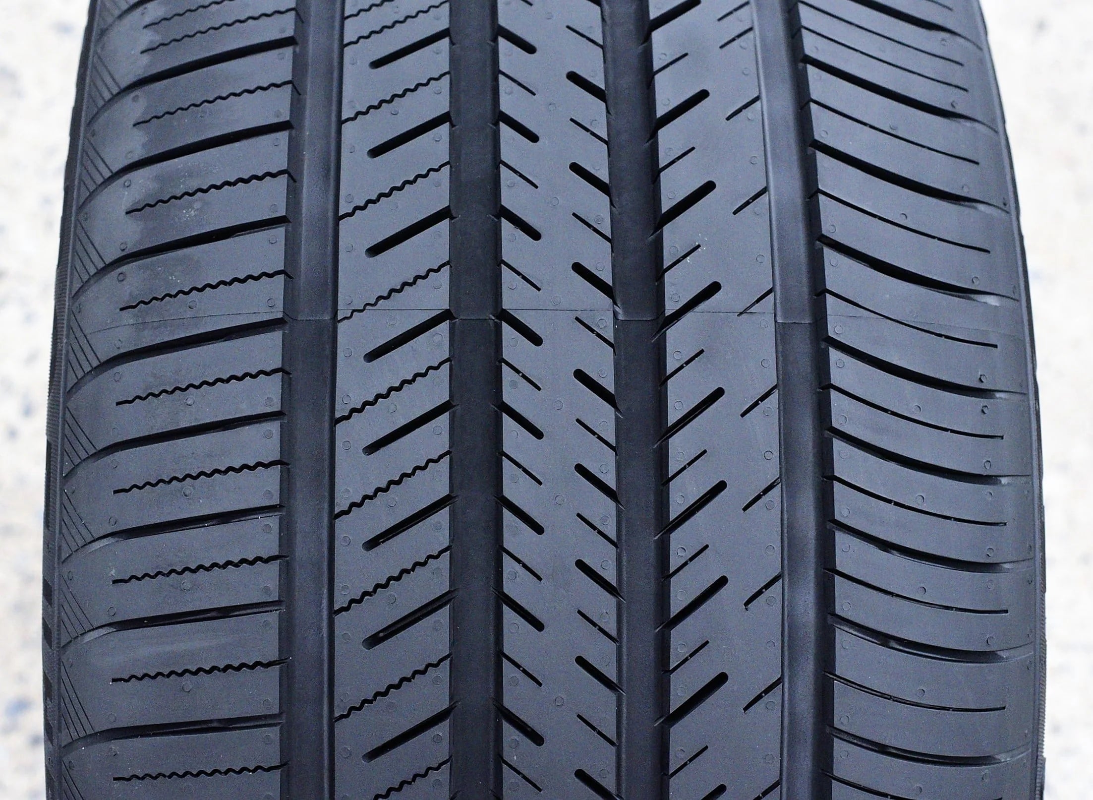 A pair of 2 (2)265/35R20 99Y XL high performance all-season tires fit: 2015-23 Ford Mustang EcoBoost Premium, 2012-13 Audi A7 Quattro Base